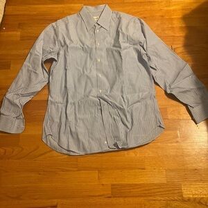 Men’s Armani Collezioni button down shirt. Blue/white. Size 41/16/L
